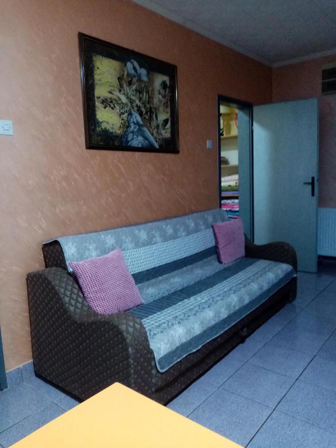 Prenociste Duga Hotel อูชิเซ ภายนอก รูปภาพ